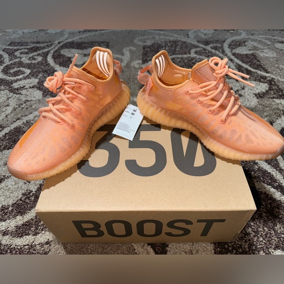Yeezy Boost 350 V2 Mono Clay - Picture 5 of 5